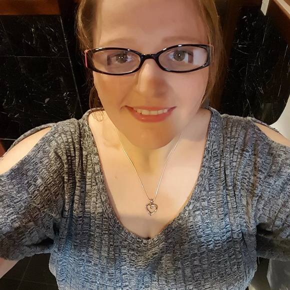 Meet your Posher, Kimberly - Picture 1 of 1